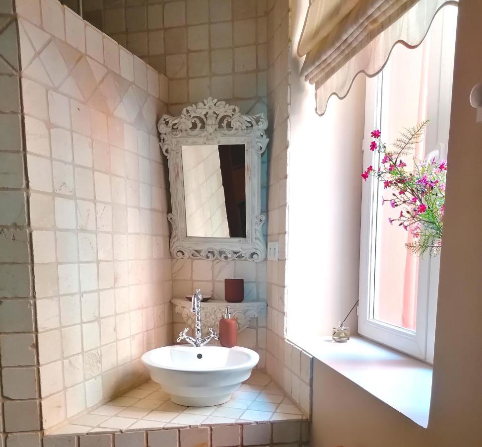 Le Jules Verne - Idealement Situe Avec Sauna Calais Esterno foto